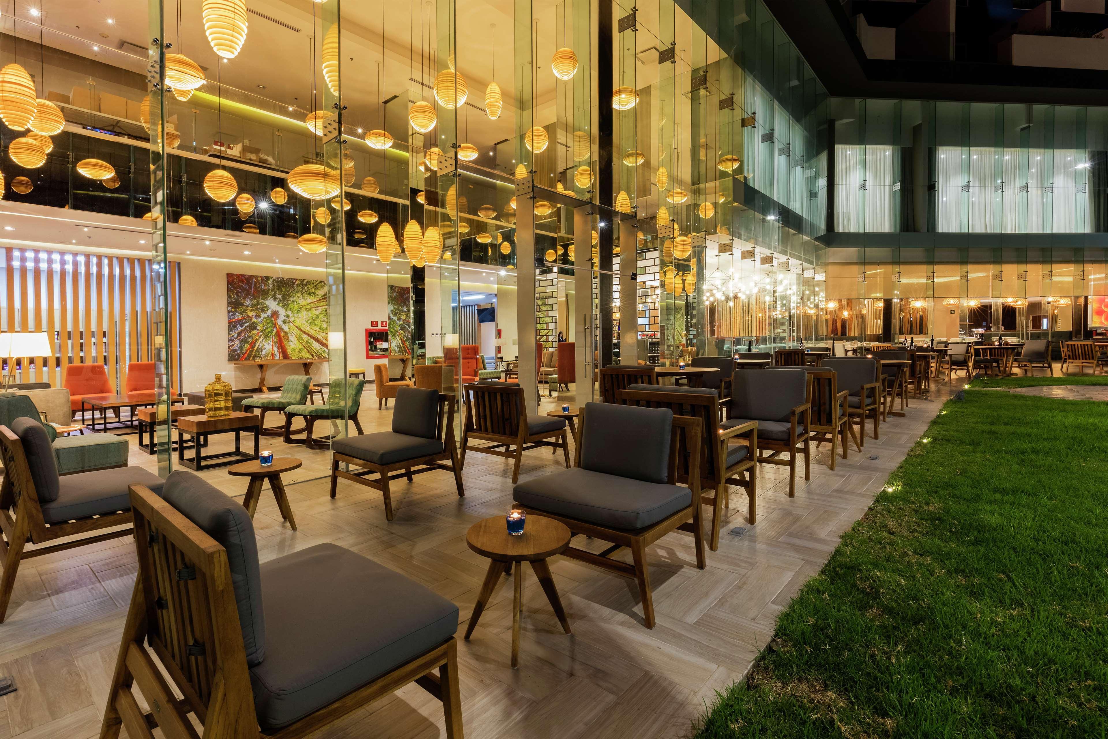 Hilton Garden Inn Саламанка Экстерьер фото