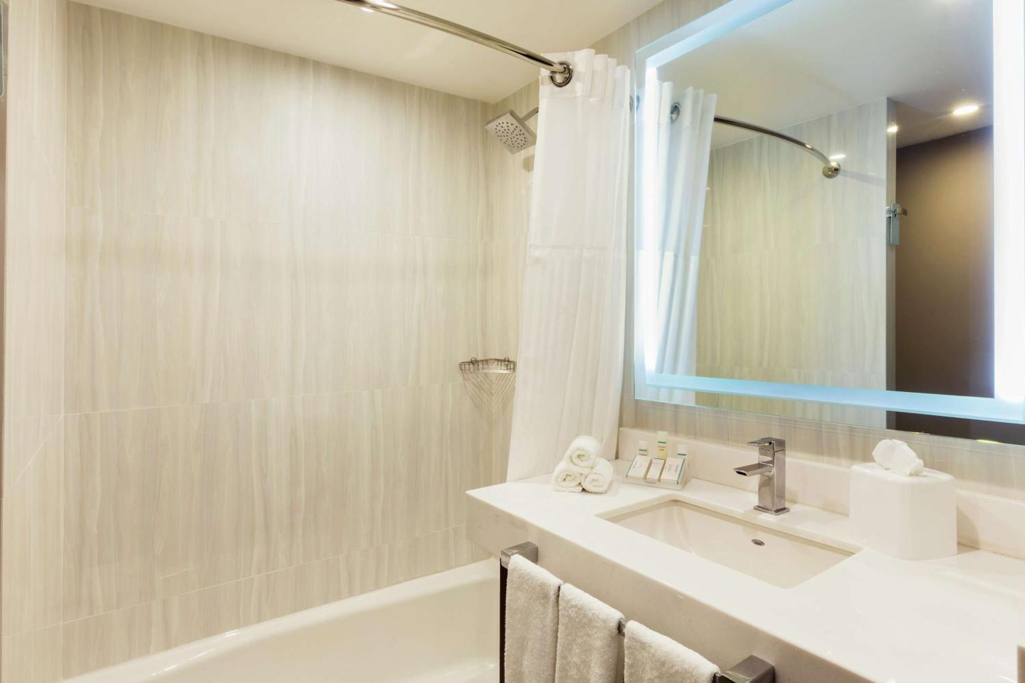 Hilton Garden Inn Саламанка Экстерьер фото